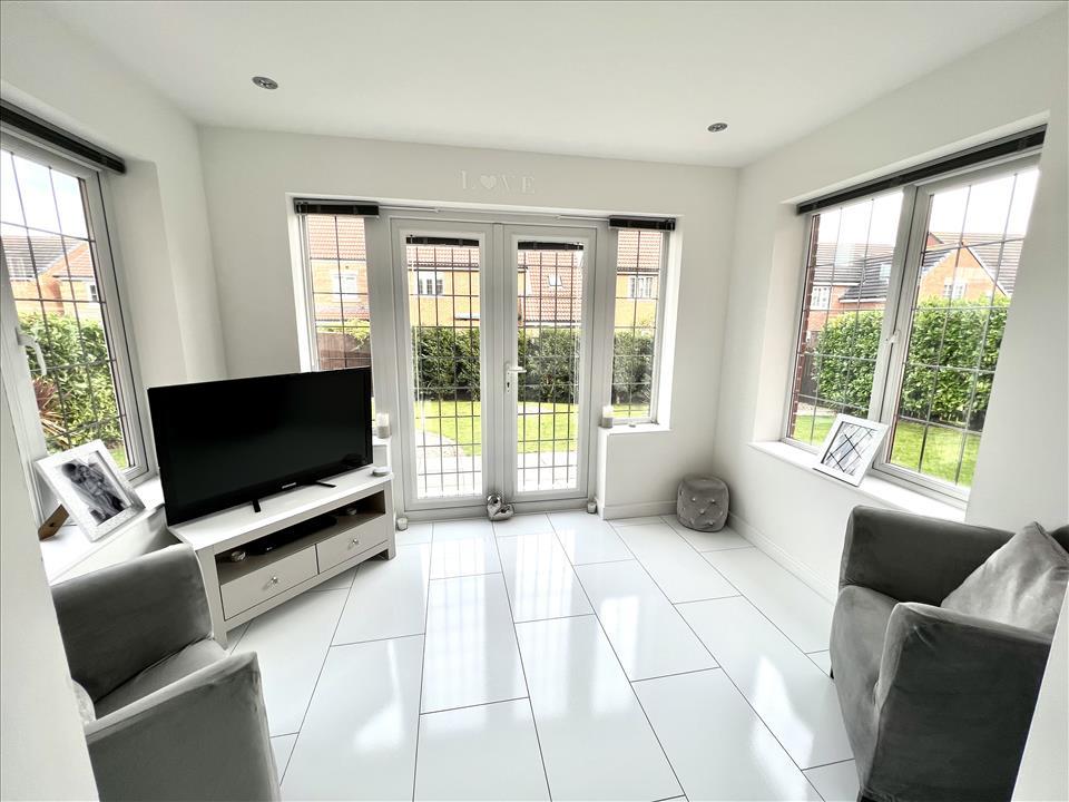 GARDEN ROOM