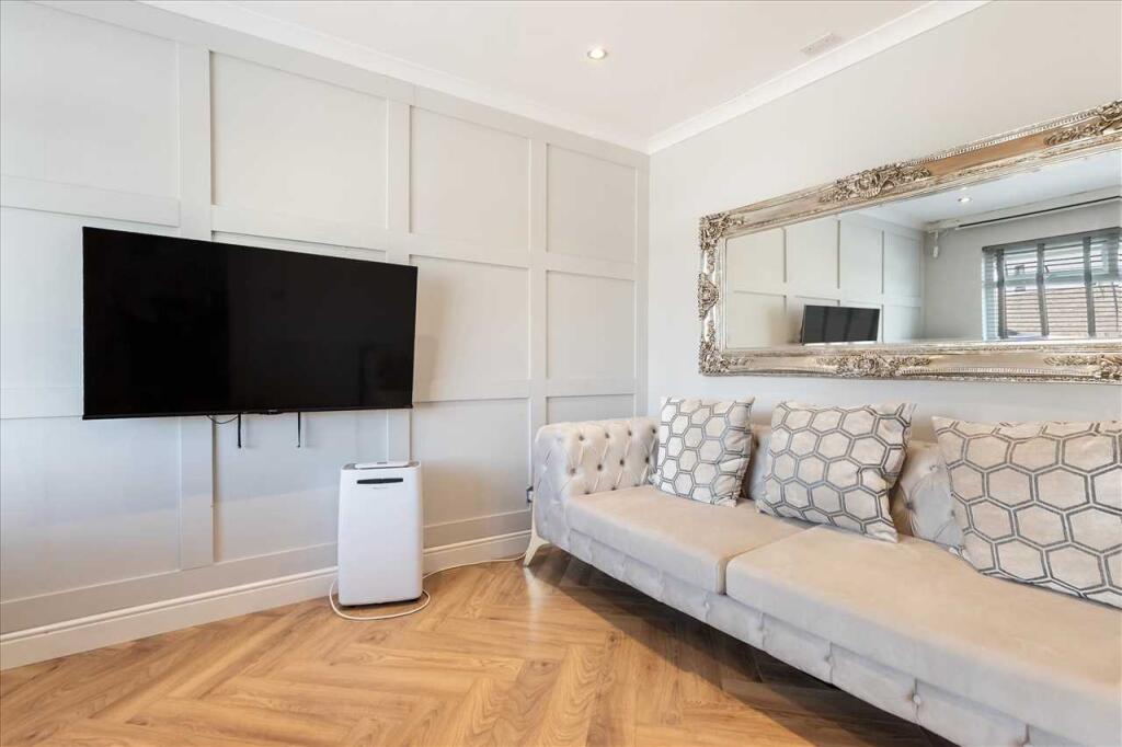 Lounge / Bedroom