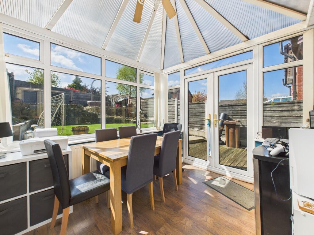 CAM03729G0-PR0030-STILL011