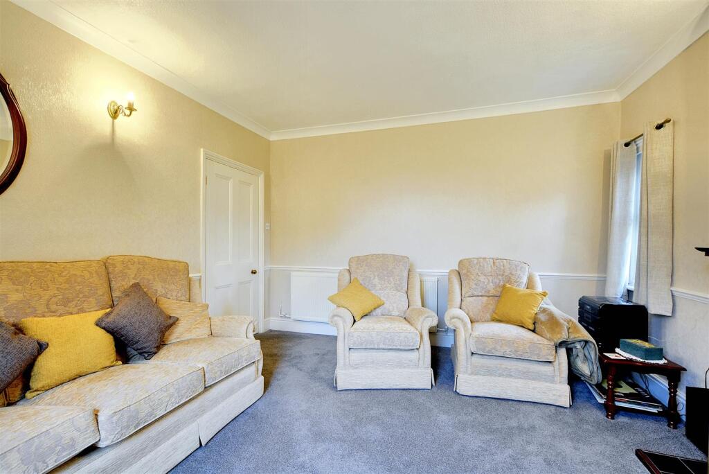 Formal Lounge_2.jpeg