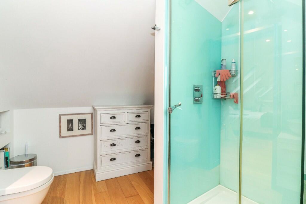 En-suite shower room