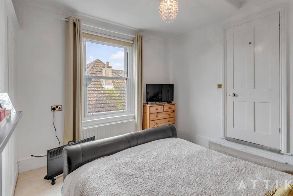 Attik 5, Stradbroke Road Gorleston, NR31 7AQ (16).