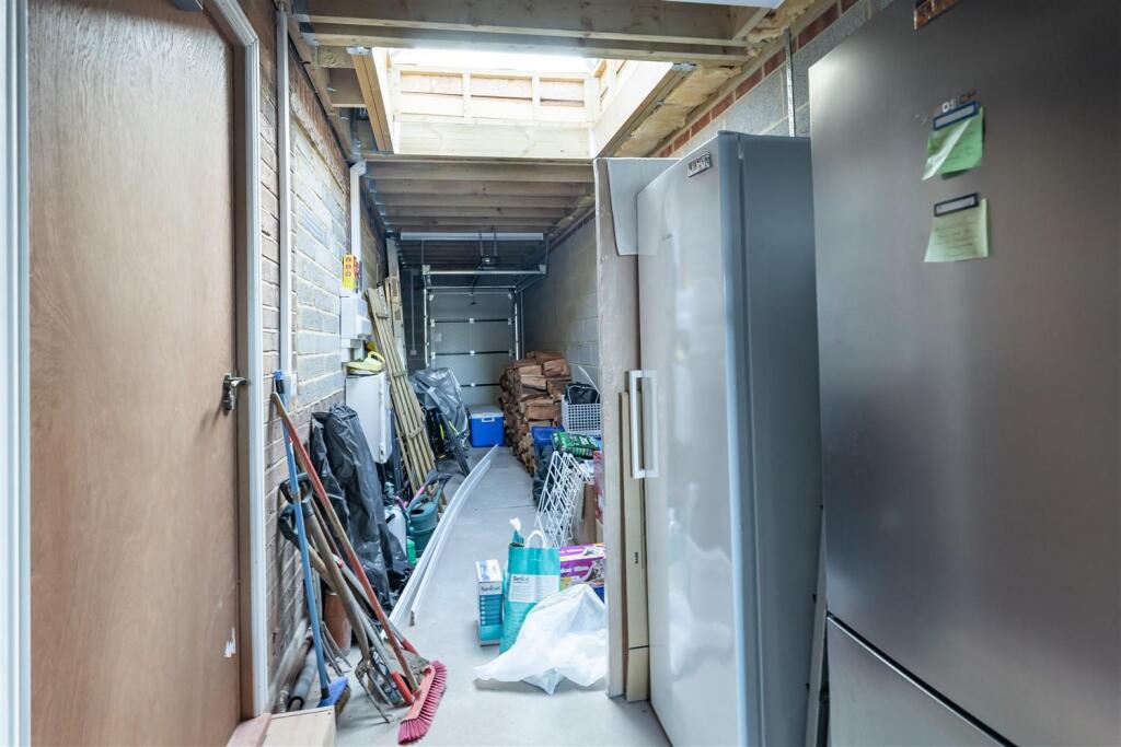 15 New Farm Dr   (17).jpg