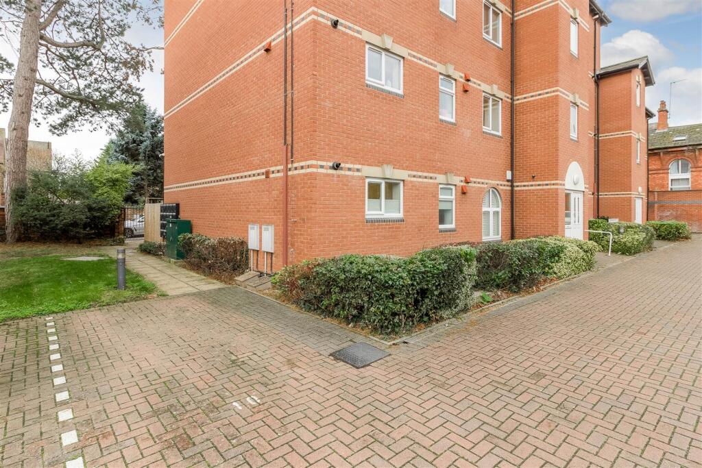 Off road car parking space