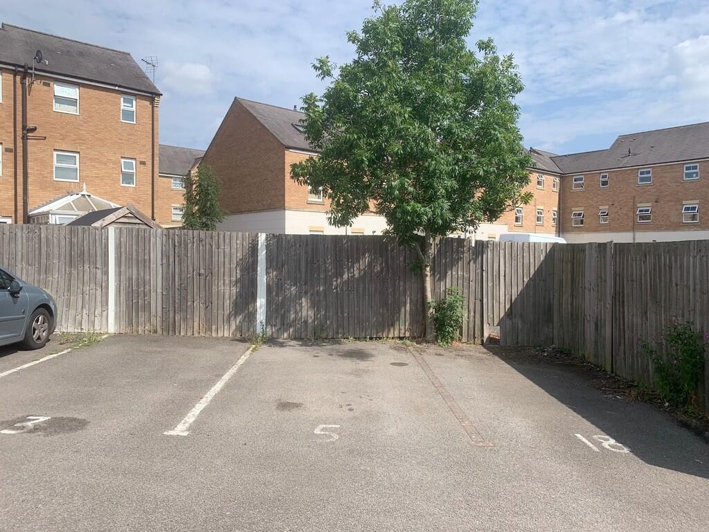 Stowe Drive parki...