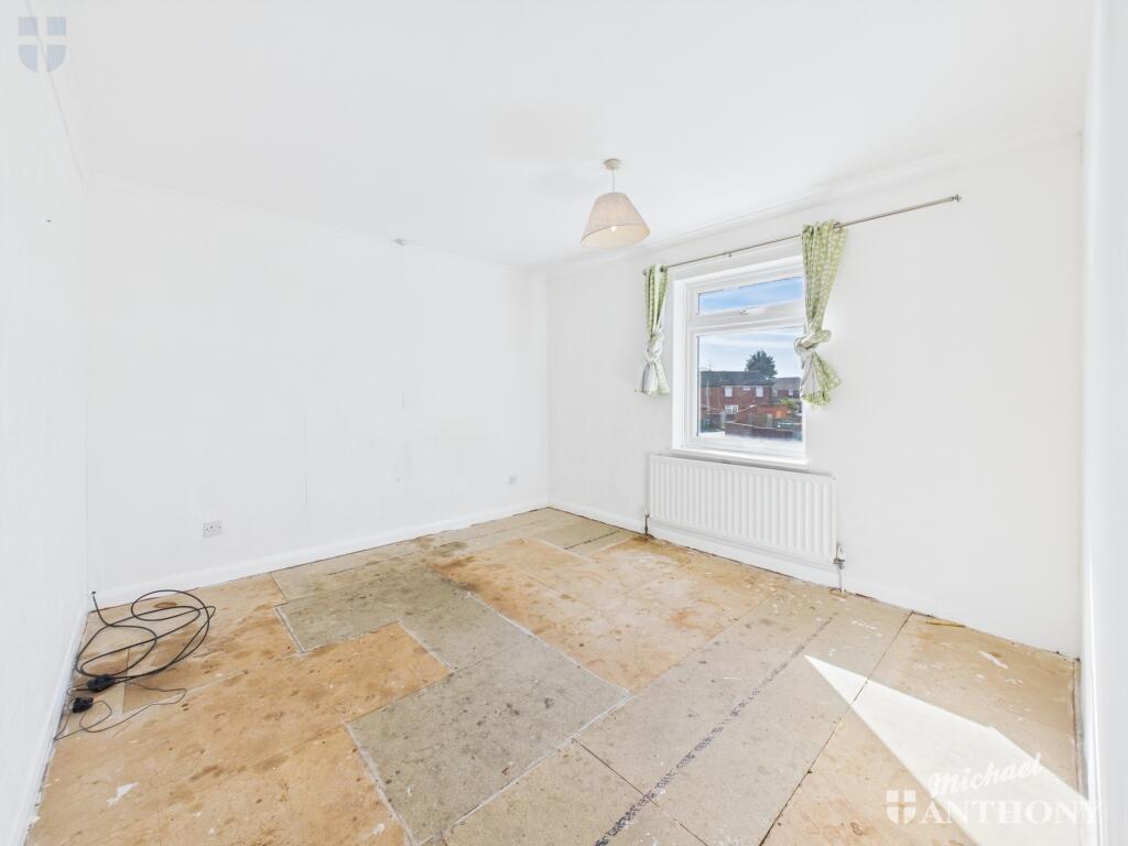 CAM03852G0-PR0213-STILL004