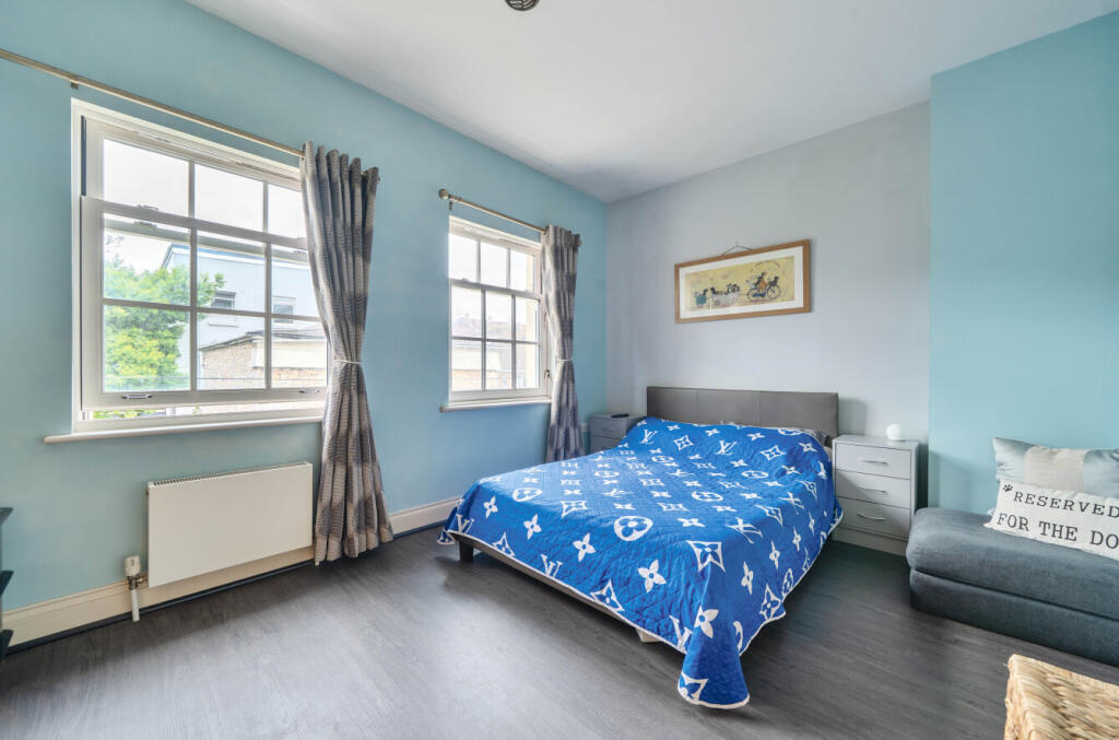 1342468-9-68a5e24...