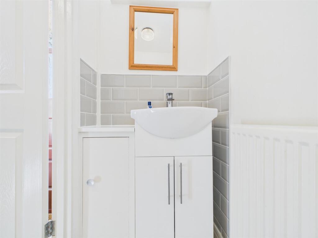CLOAKROOM/WC