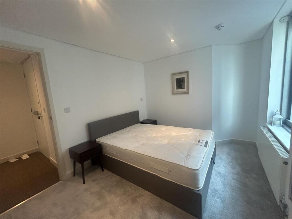 Bedroom2.3.jpg