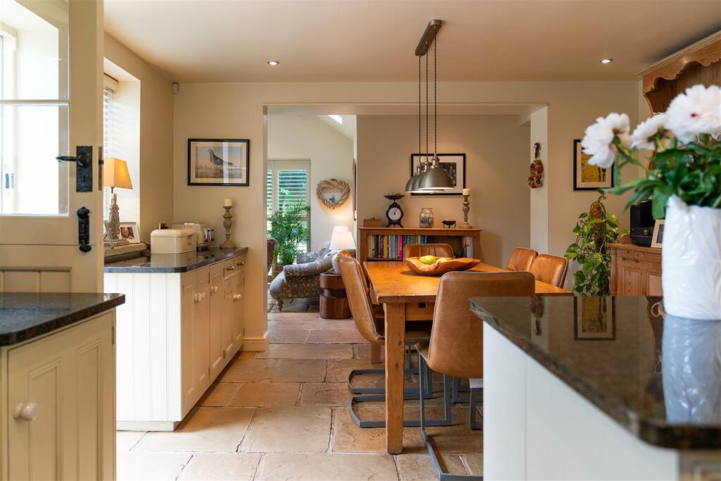 Kitchen - diner - Garden Room.jpg