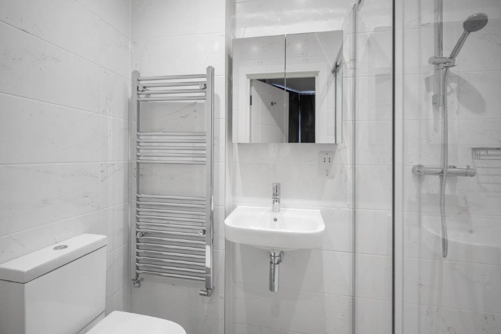 378GOLDHAWKROAD-WHIT