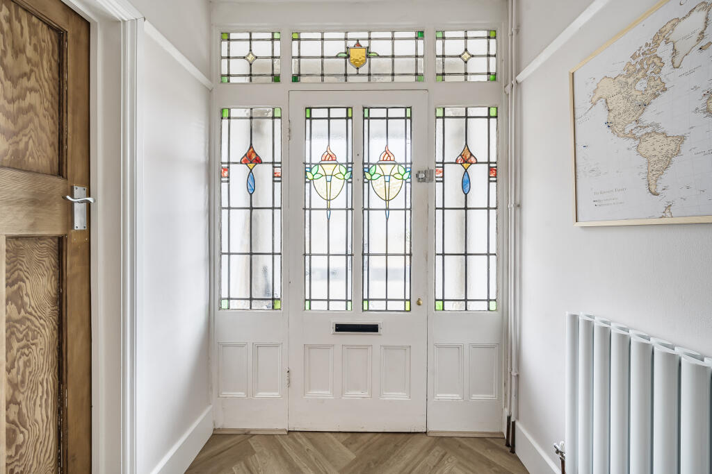 133561216895c2b348540