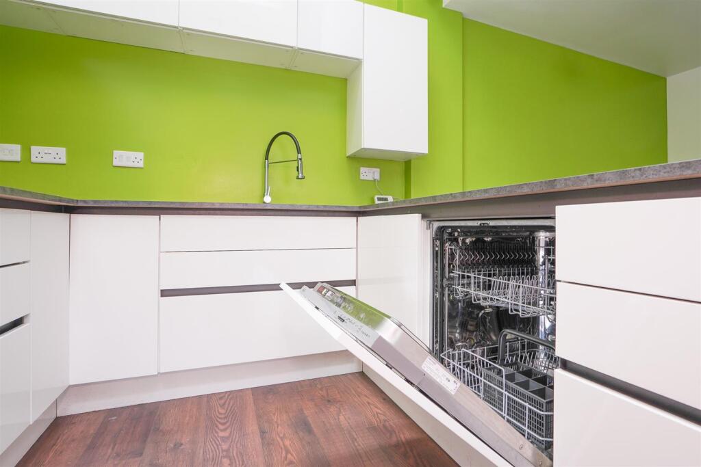 56 Grove Street-8.jpg