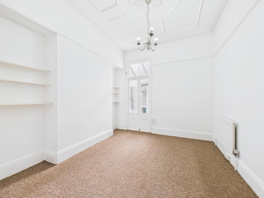 CAM03974G0-PR0204...