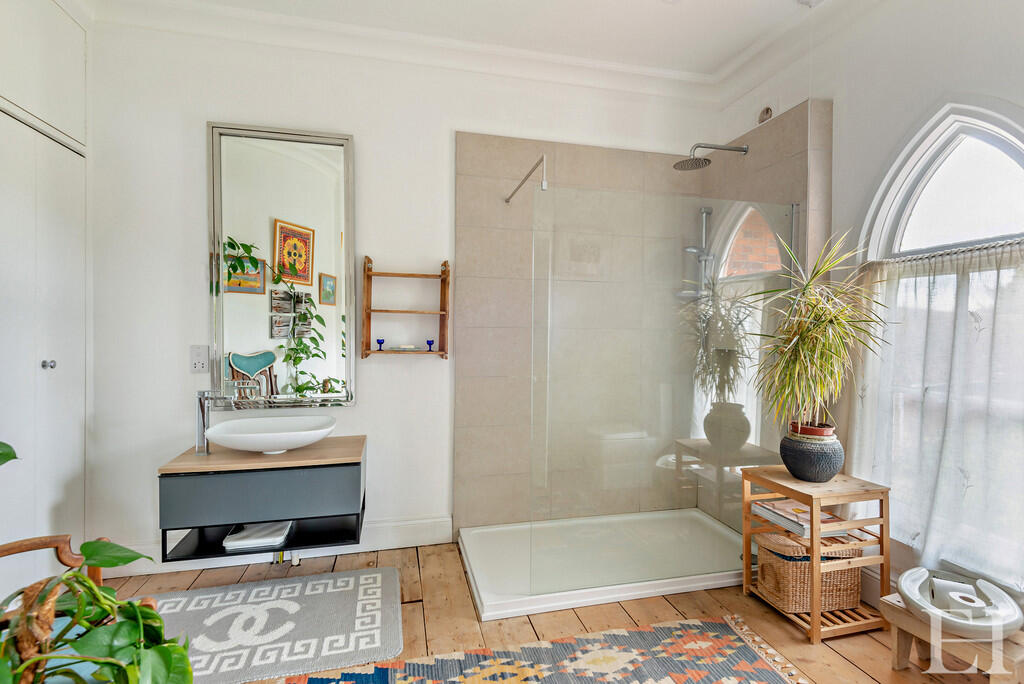 8608849-interiorW...