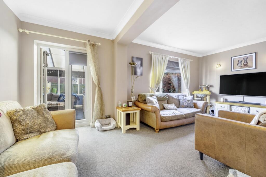 6 Lighton Avenue (Frampton)-23