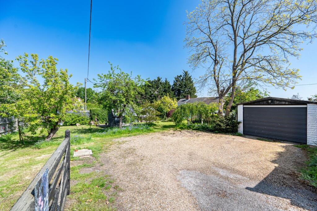 Single Garage With Gated Driveway
