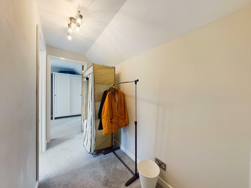 11 Denton Hallway.jpg