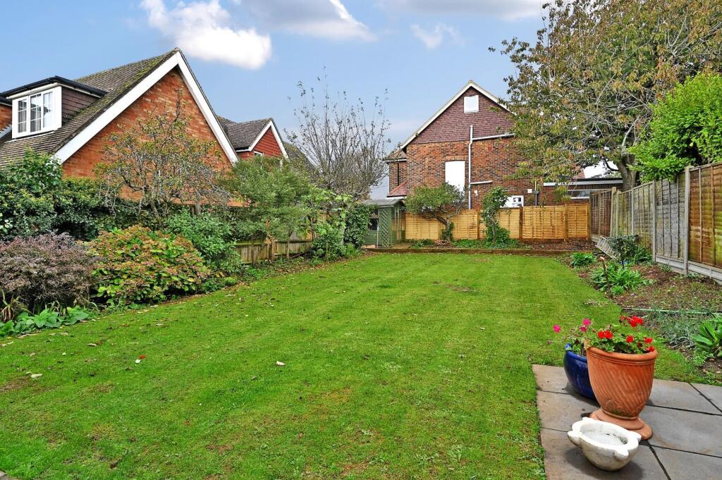 27 The Droveway BN3 (6).jpg