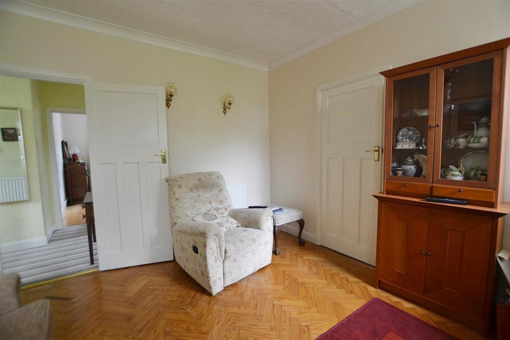 living room...JPG