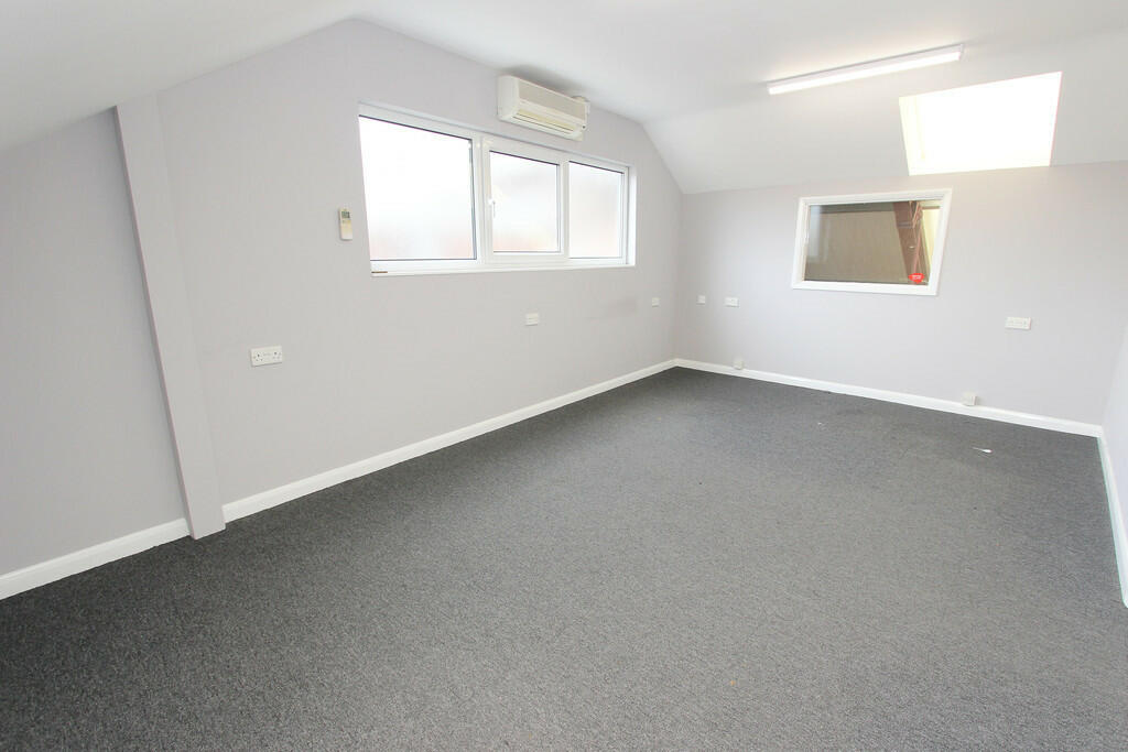 Station Roadabcde...