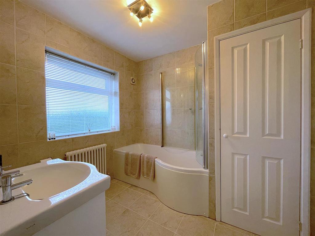 Bathroom (1).jpeg