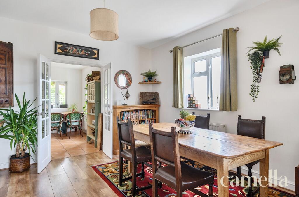 Lounge / Dining Room