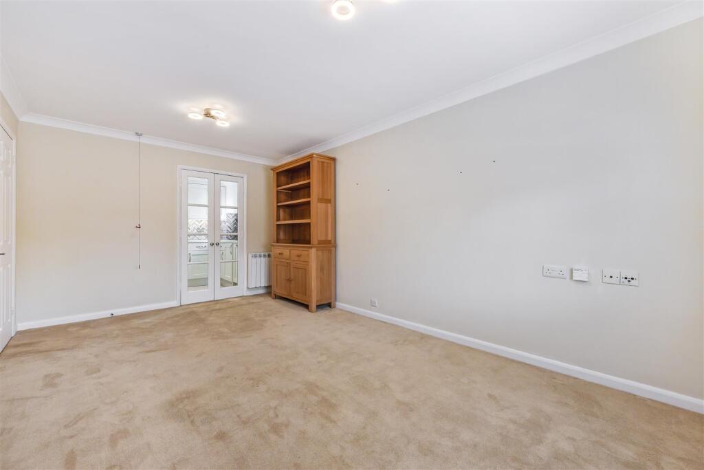 Sitting/Dining Room