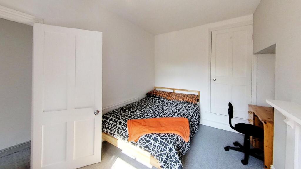 25-Burns-Street-Bedroom(2).jpg