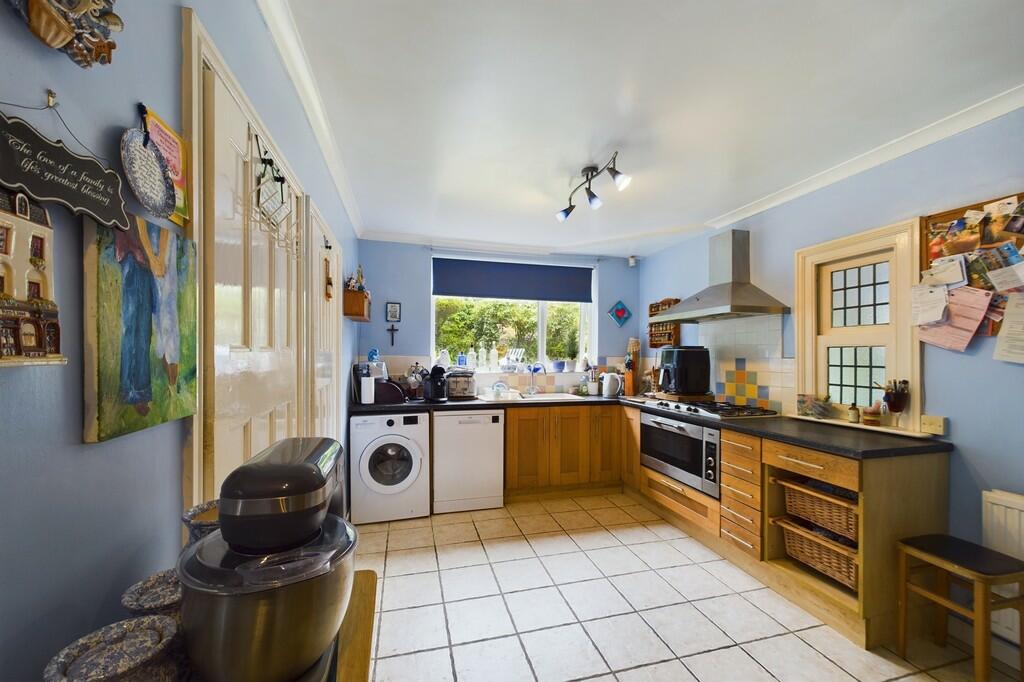 CAM01085G0-PR0380...