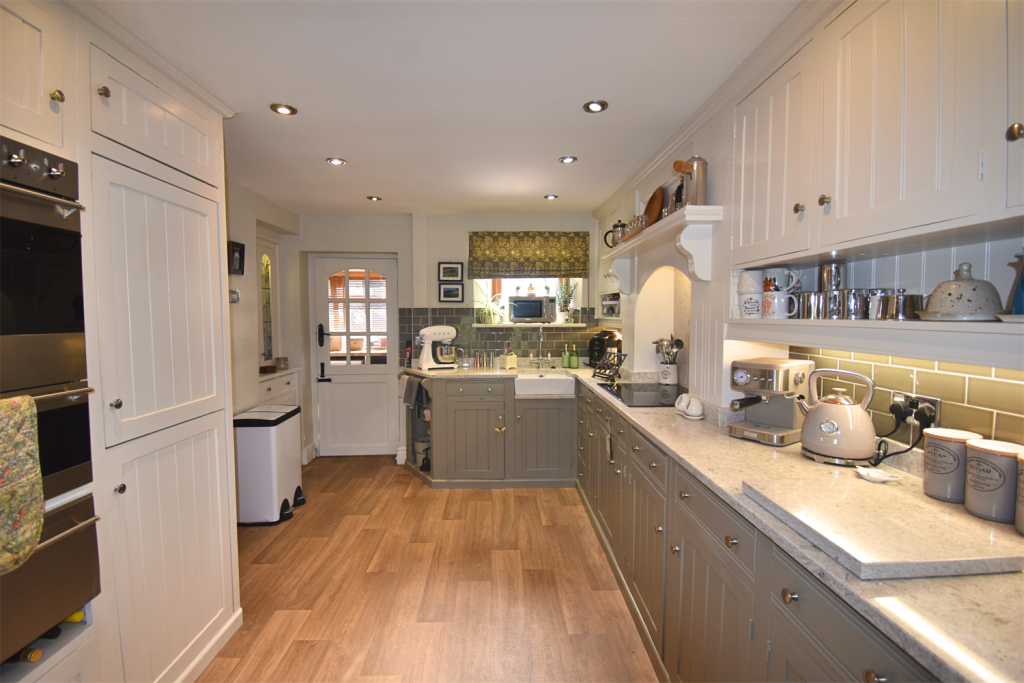 Fitted Breakfast Kit