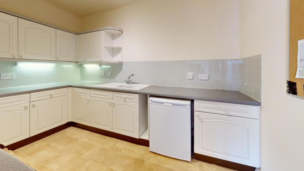 Lister-Court-Kitchen.jpg