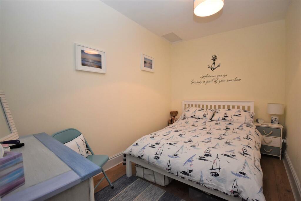 Bedroom 2.JPG