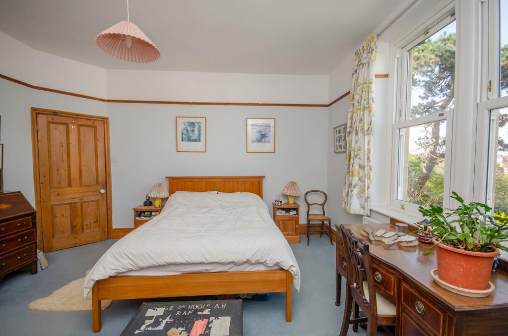 Bedroom one pic 2.jpg