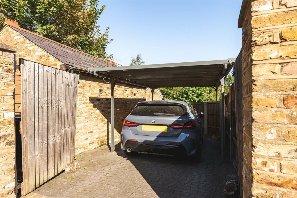 21 London Road-18.jpg