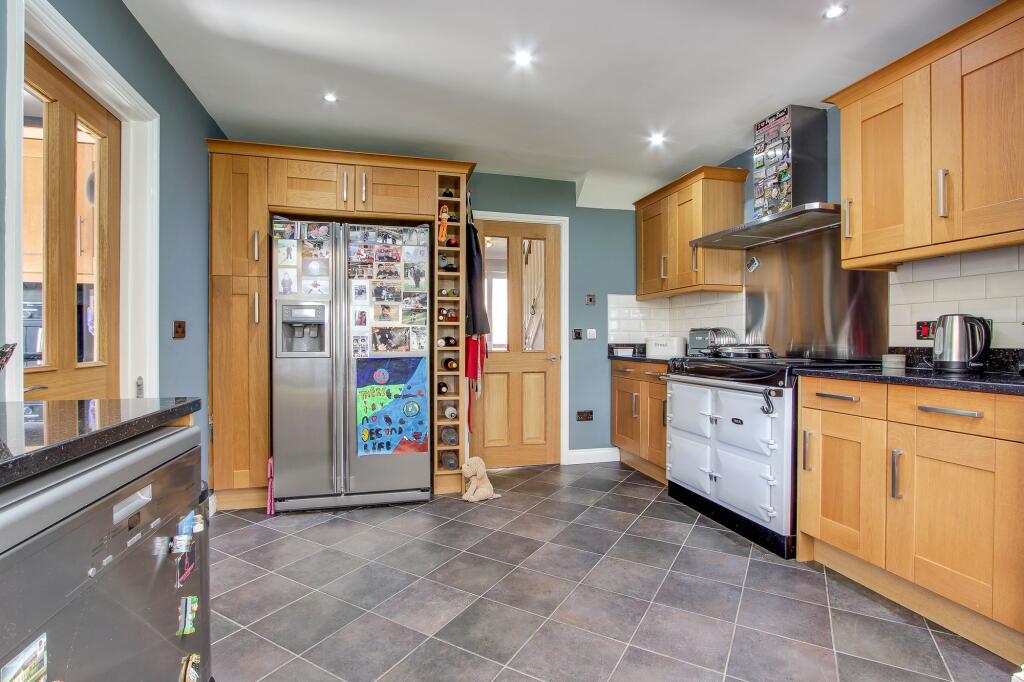 Open Plan Kitchen/Diner/Family Room