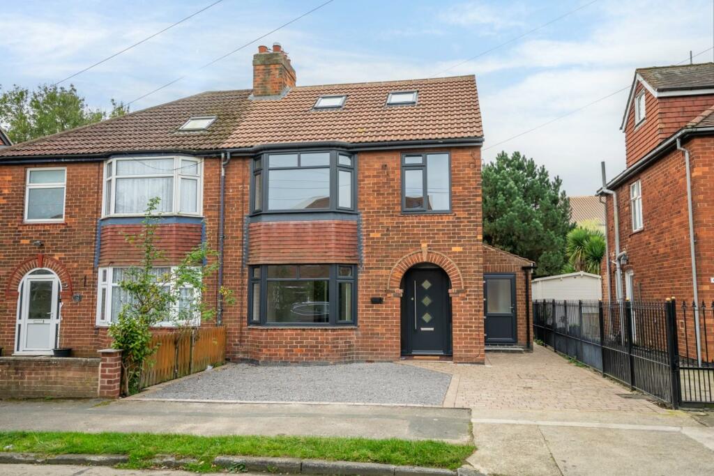 eastward ave (30 of 30).jpg