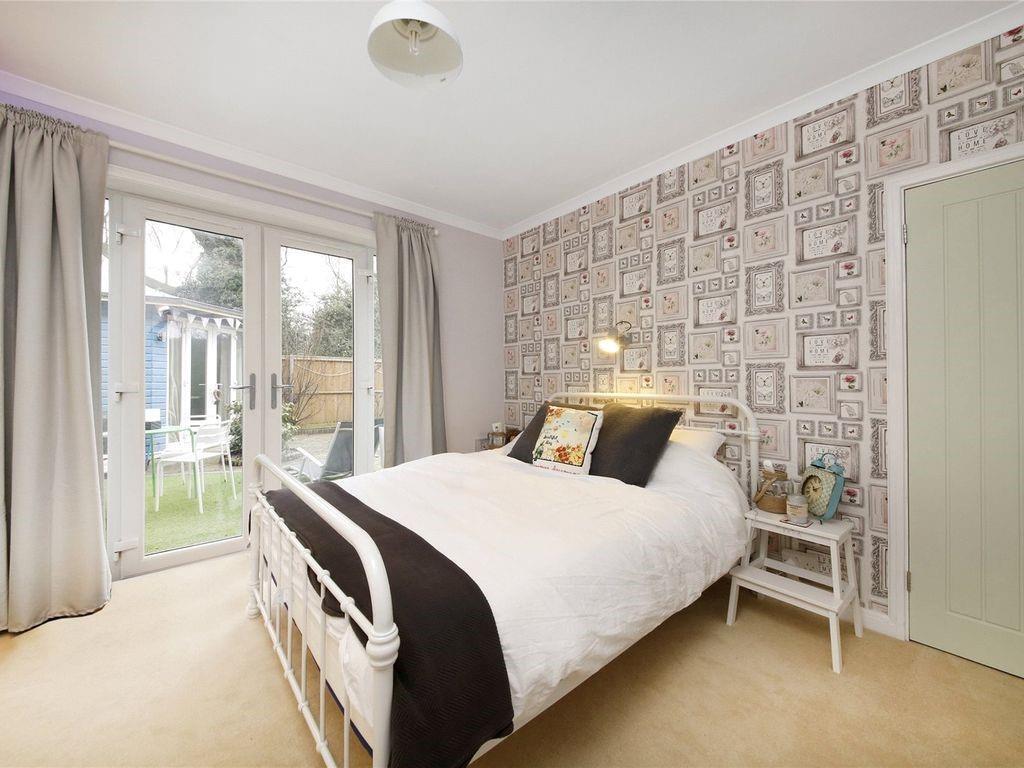 bedroom 1-2.jpg