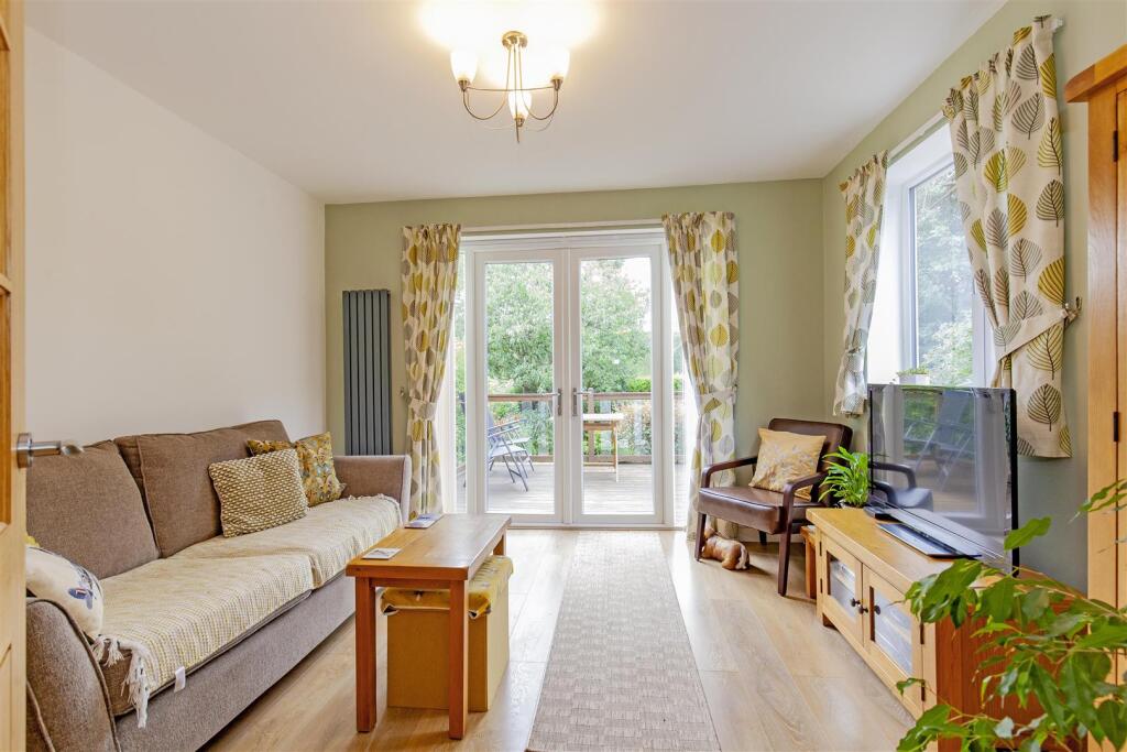 Reception Room-1.jpg