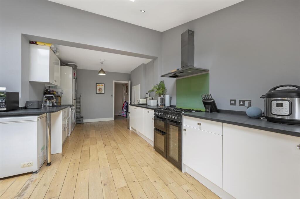13 B laurel Road,4.jpg