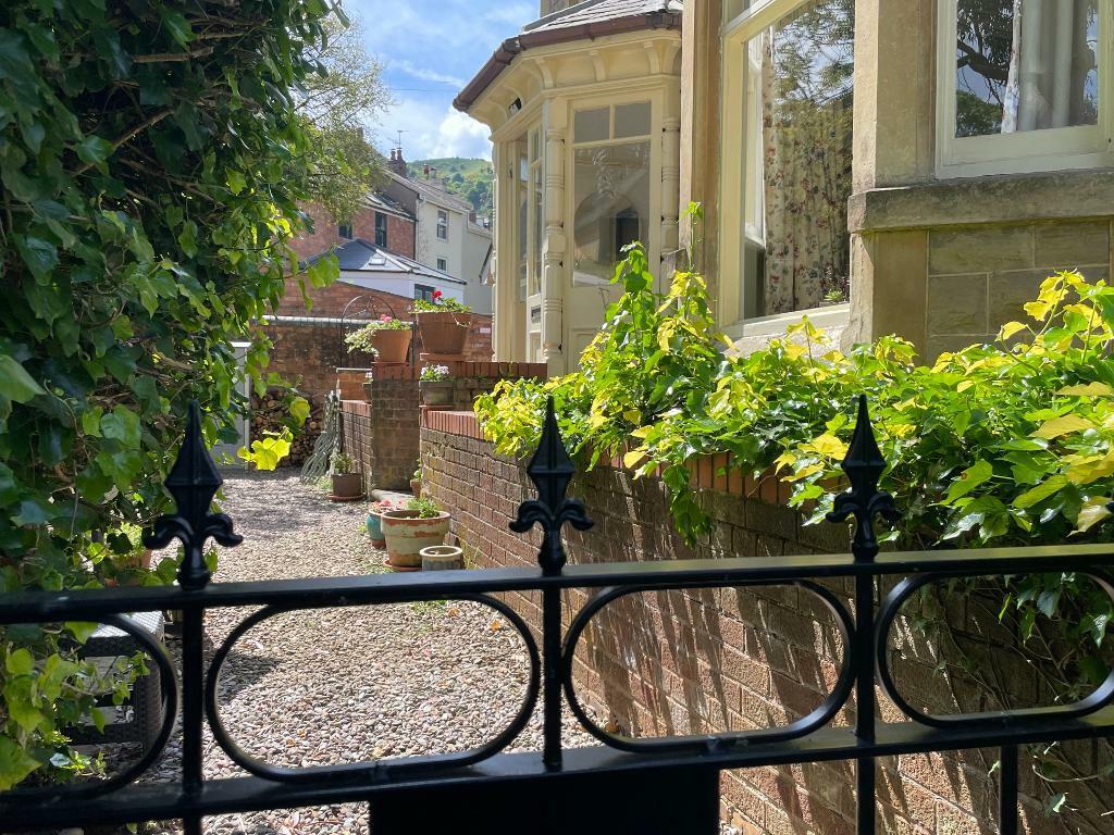 Side entrance to front door