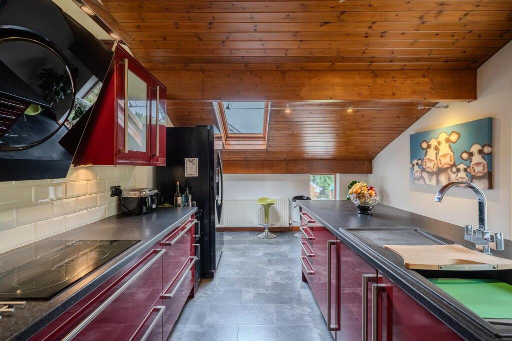 19 Oaks Court-27.jpg