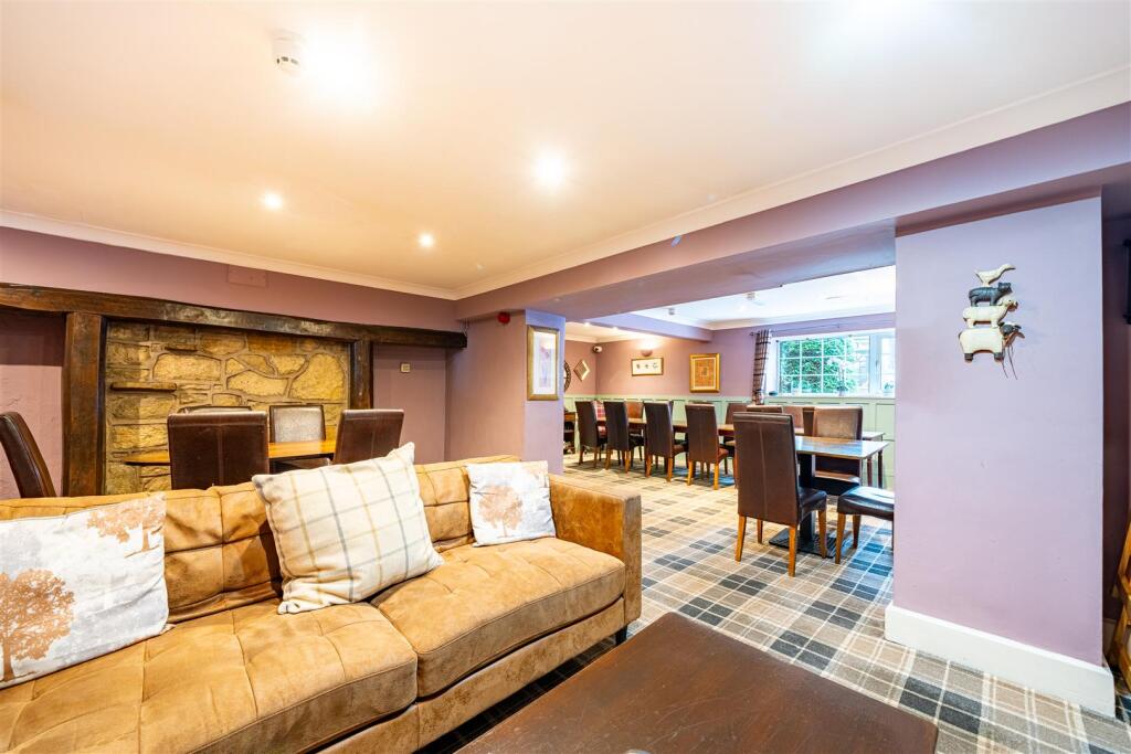 24235 East Ayton Lodge Hotel-017.jpg