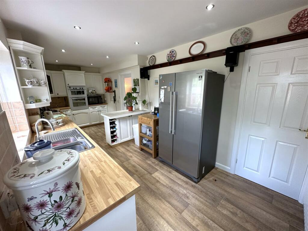 Well-Appointed Breakfast Kitchen 102