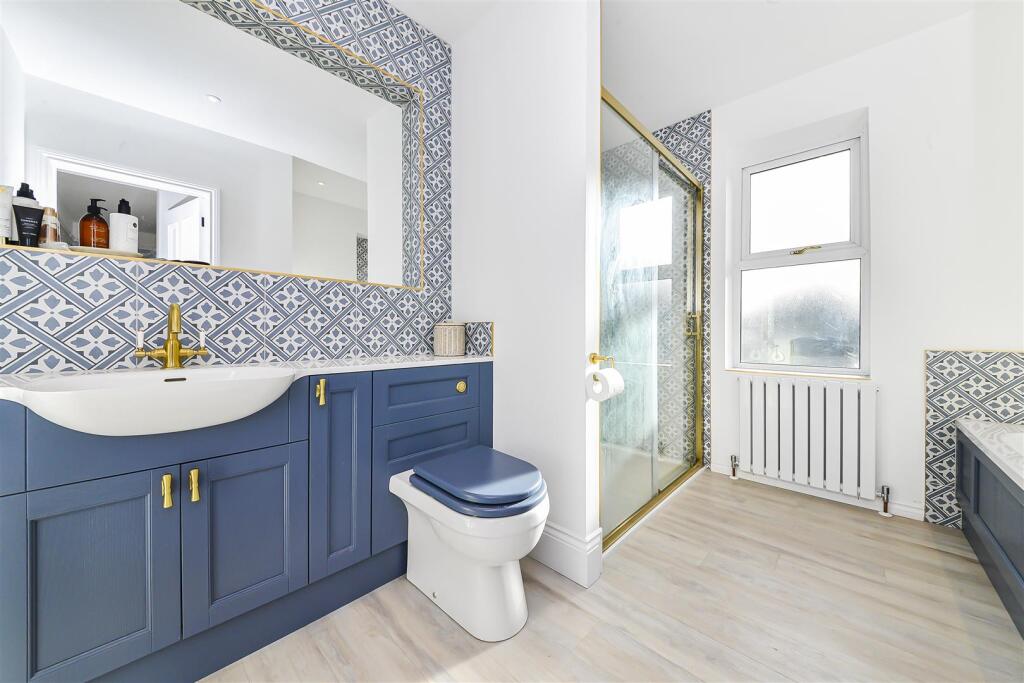 Bedroom One En-Suite