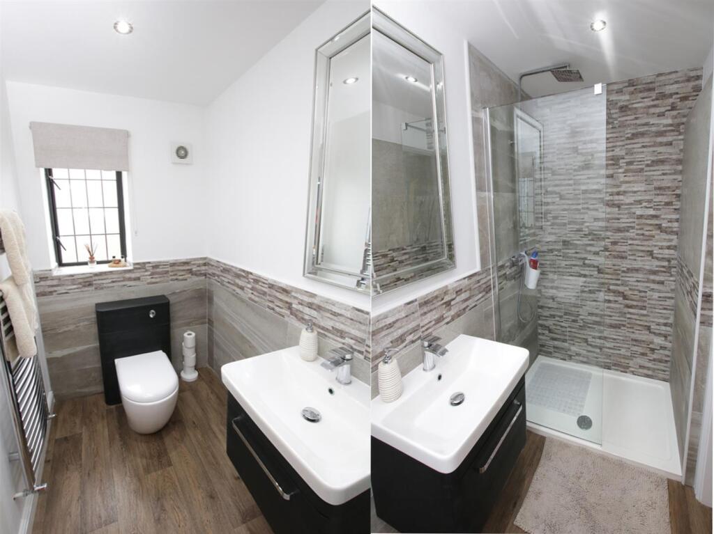 EN SUITE SHOWER ROOM