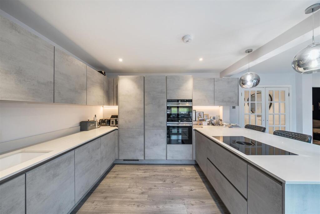 Open Plan Kitchen/Diner: