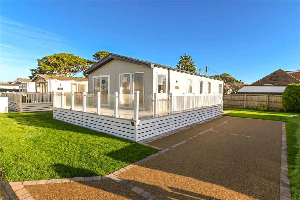 Chewton Sound, Hoburne Naish Holiday Park, Barton On Sea, Hampshire, BH25