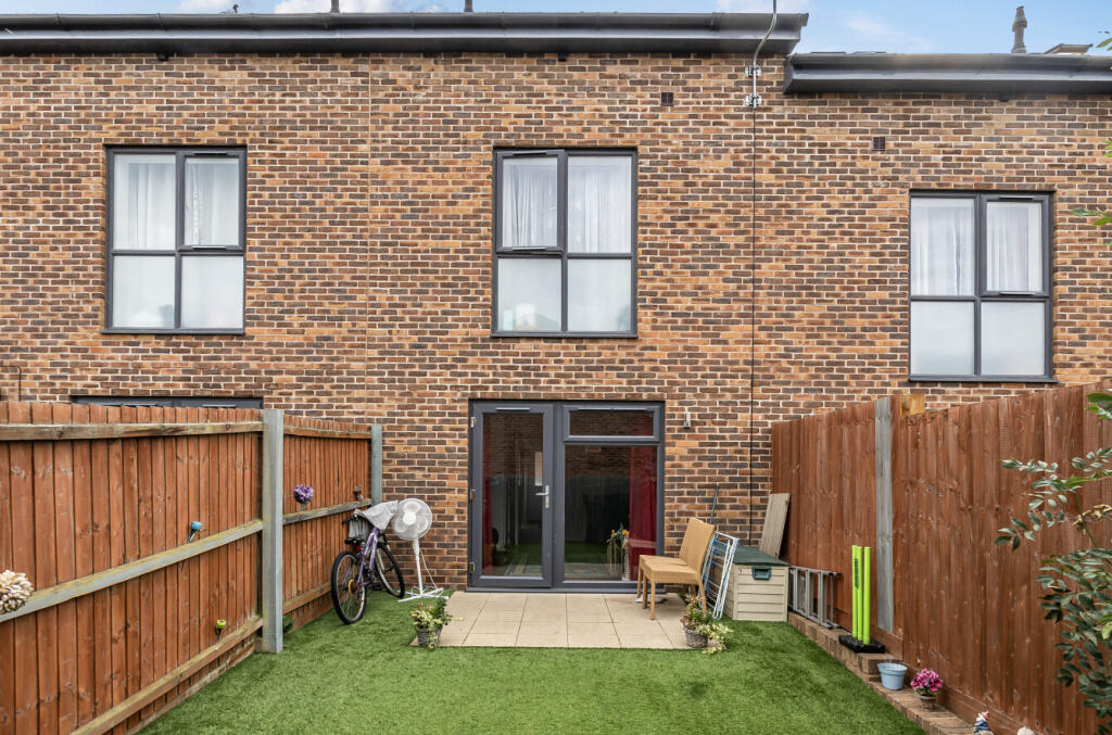 1339924-5-68a7492...