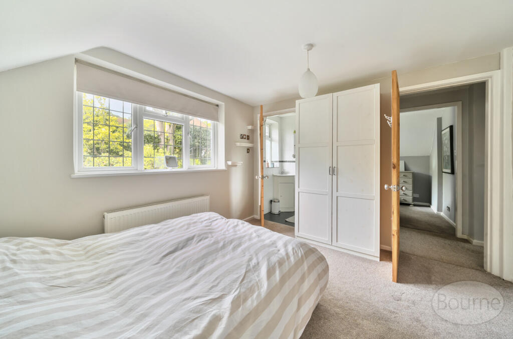 7e0469eb-2a82-473...